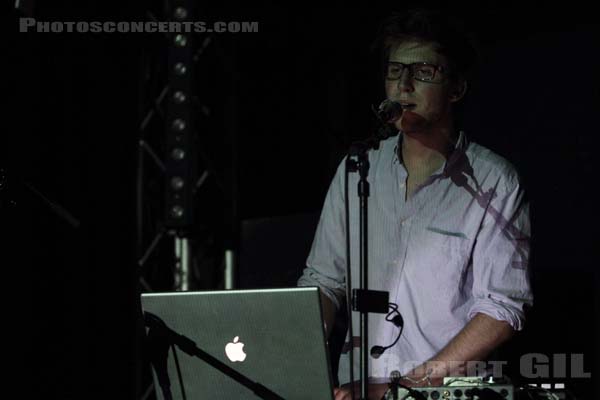 CAANDIDES - 2011-08-25 - PARIS - Point Ephemere - 